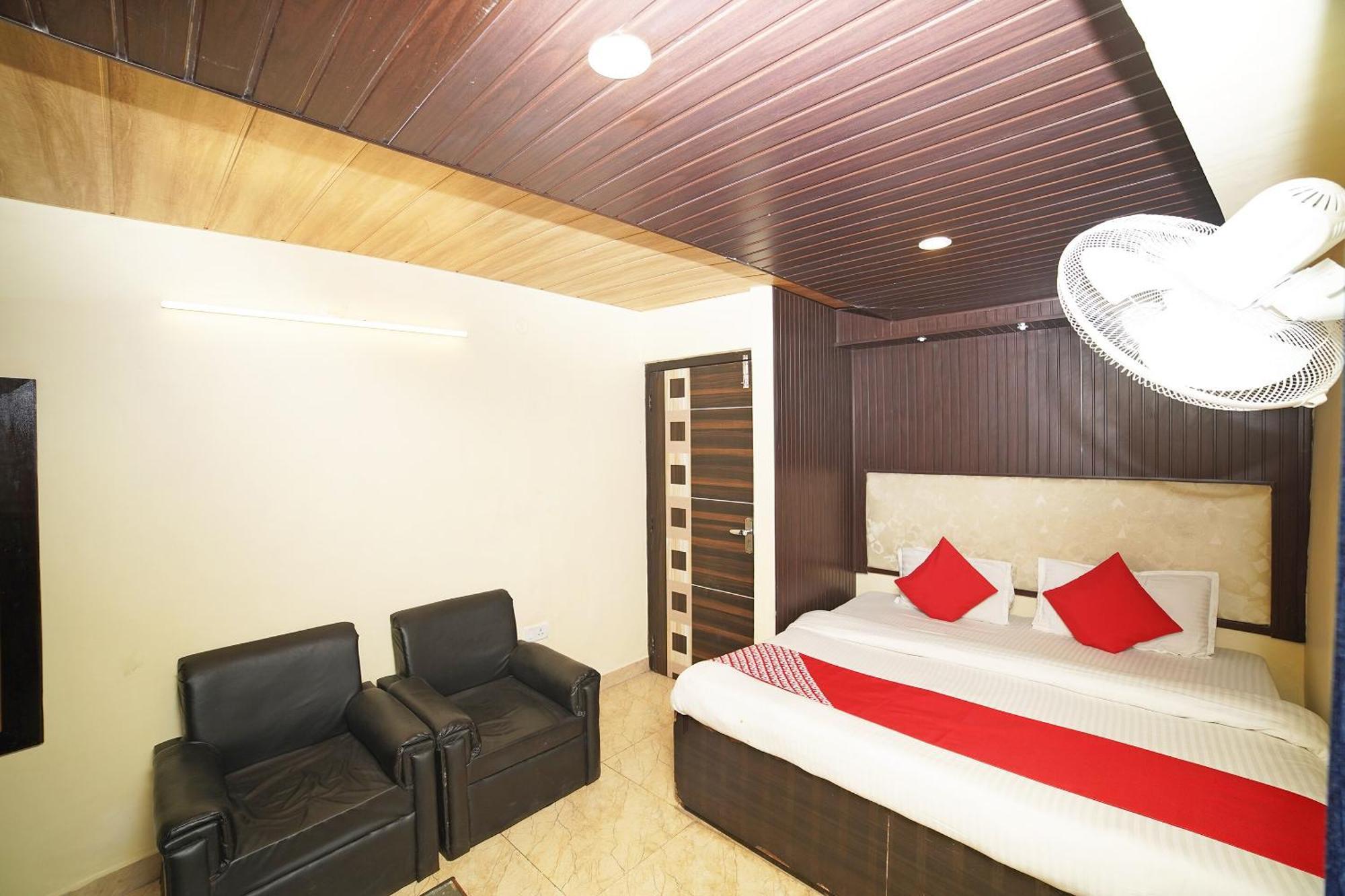 Oyo Flagship 8594 Golden Nest Otel Nainital Dış mekan fotoğraf