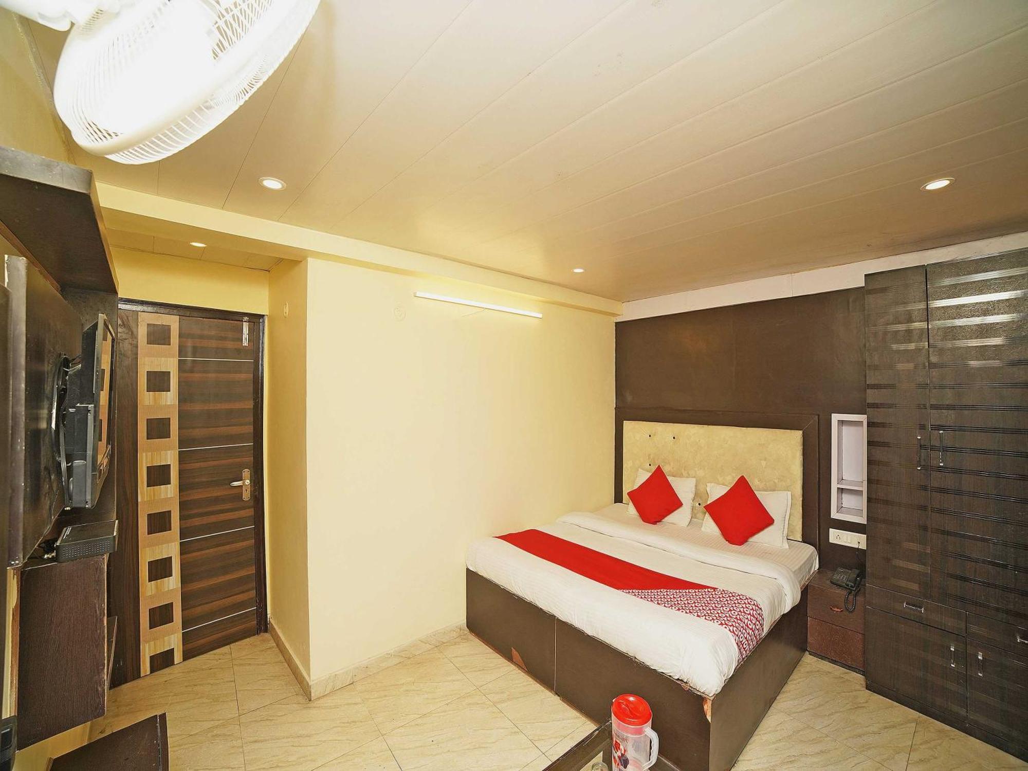 Oyo Flagship 8594 Golden Nest Otel Nainital Dış mekan fotoğraf