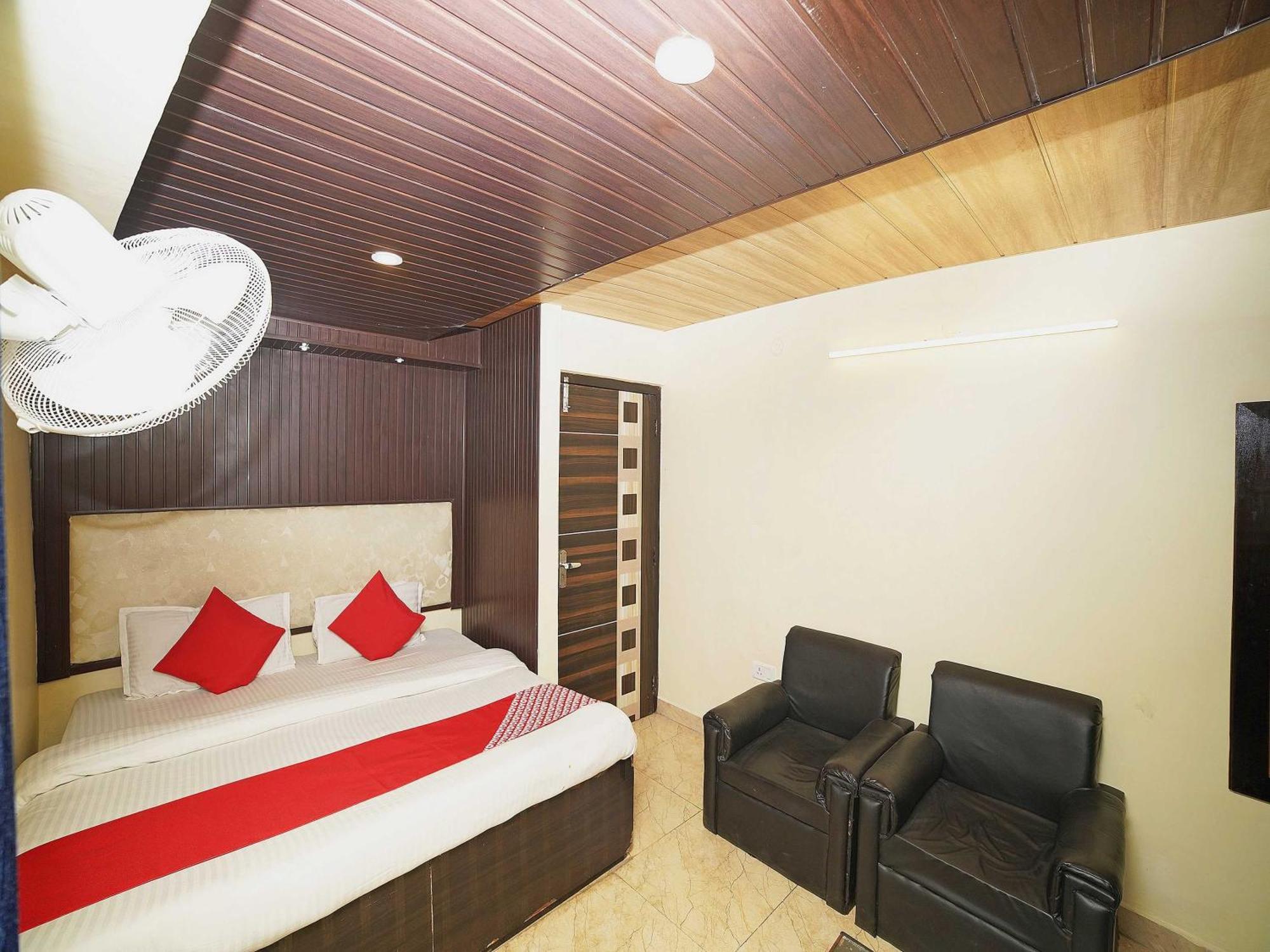 Oyo Flagship 8594 Golden Nest Otel Nainital Dış mekan fotoğraf